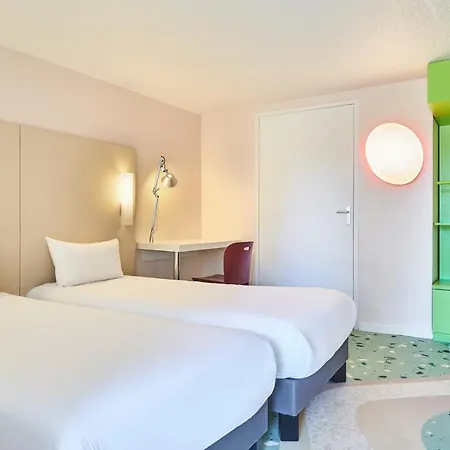 Hotel Greet Versailles - Le Bretonneux 3*