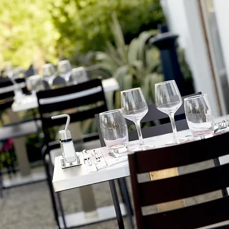 Hotel Greet Versailles - Le Bretonneux Voisins-le-Bretonneux